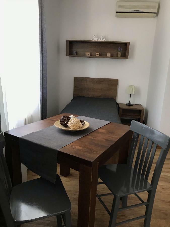 Grocka Apartmani & Rooms Esterno foto
