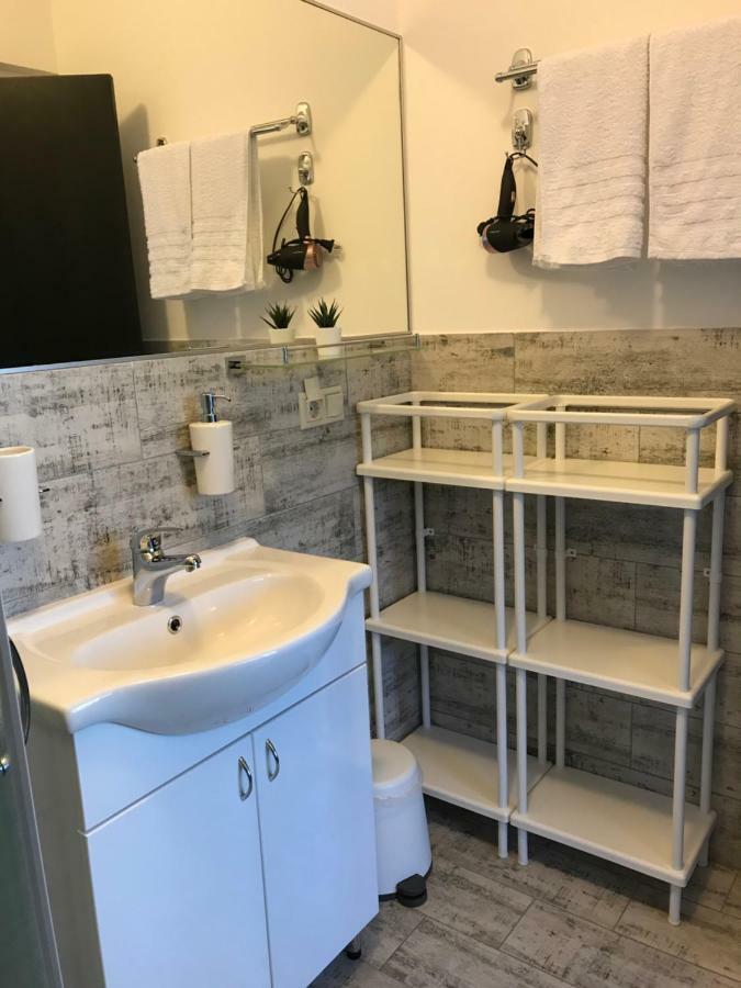 Grocka Apartmani & Rooms Esterno foto