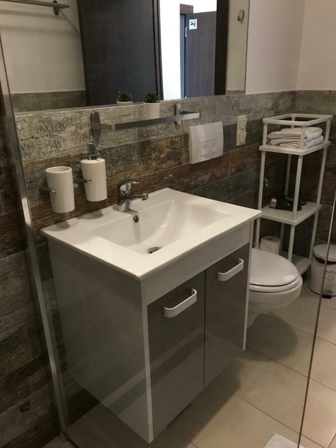 Grocka Apartmani & Rooms Esterno foto